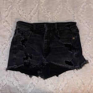 AMERICAN EAGLE ripped hi-rise shorts